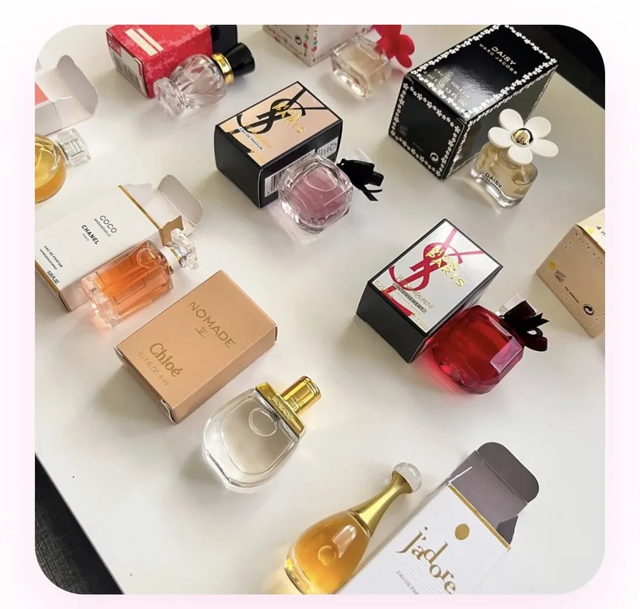 Example of top-brand mini perfumes in the 2 Random Mini Perfumes bundle